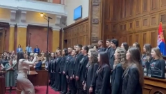 OVO JE NAJLEPŠA SLIKA SKUPŠTINE SRBIJE Obeležen Međunarodni dan devojčica u IKT (VIDEO)