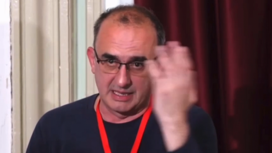 "SREBRENICA JE GENOCID, MOJI PRIJATELJI PRETE VUČIĆU" Dinko Gruhonjić opet pljuje po Srbiji na antisrpskom skupu