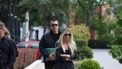 SAHRANA BOJANE JANKOVIĆ Na groblje prva stigla sestra preminule voditeljke, Ivana nema od bola!