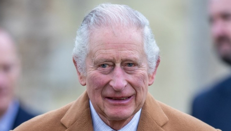 JOŠ JEDAN PORTRET KRALJA ČARLSA  Monarh pozirao pred kamerom slavnog fotografa, a evo šta je uradila kraljica