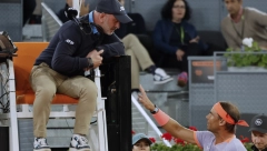 NADAL SE POSVAĐAO SA SUDIJOM Rafa burno reagovao na nepravdu