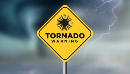 GRAD VELIČINE PESNICE Tornado protutnjao kineskim gradom, ima poginulih (VIDEO)