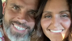 SUDBINA JE UMEŠALA PRSTE Devojka je poslala poruku na pogrešan broj, a onda se udala za potpunog stranca