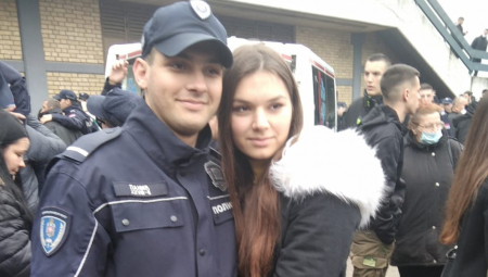 KRISTINA UJUTRO NAPISALA SASTAV O KOSTINIM ŽRTVAMA, A UVEČE JE UBIO UROŠ BLAŽIĆ Plakala zbog dece iz Ribnikara, pa i ona s bratom otišla među anđele