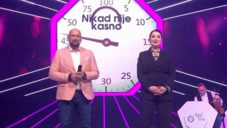 SIN POZNATOG PEVAČA POBEDIO LEUKEMIJU: Mali heroj (2) stigao u studio, ovo je najlepši prizor koji ćete videti danas! (GALERIJA)