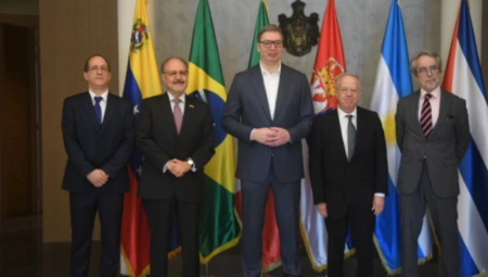 VUČIĆ NA DORUČKU UGOSTIO AMBASADORE JUŽNOAMERIČKIH ZEMALJA Oglasio se predsednik i otkrio o čemu su razgovarali (FOTO)