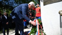 "NEVINIM ŽRTVAMA NATO BOMBARDOVANJA" Predsednik Skupštine Crne Gore položio venac u spomen sećanja na žrtve u Murinu