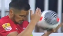 HAOS U NOVOM PAZARU Fudbaler pogođen u glavu (VIDEO)