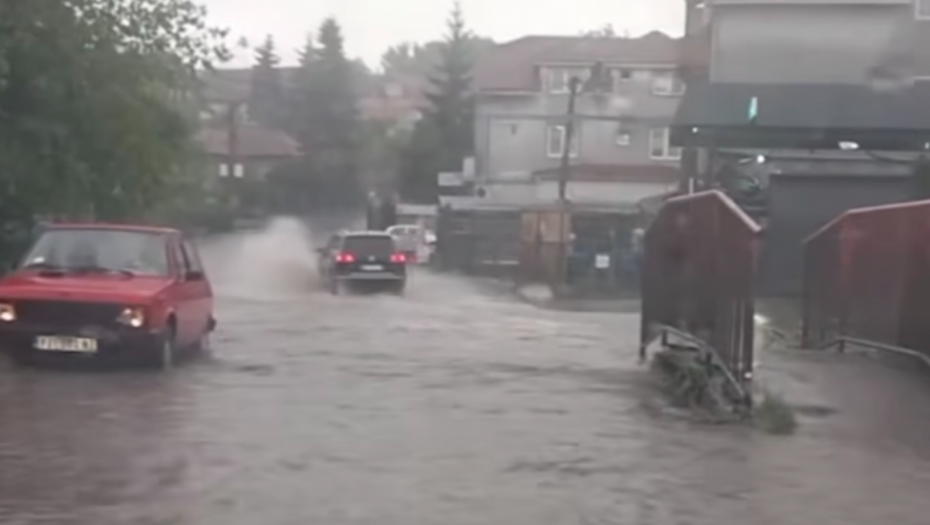 U BEOGRADU PLJUŠTI, KIŠA NEĆE STATI CEO DAN Potop je gde god da se čovek okrene, a evo dokle će HAOS trajati (VIDEO)