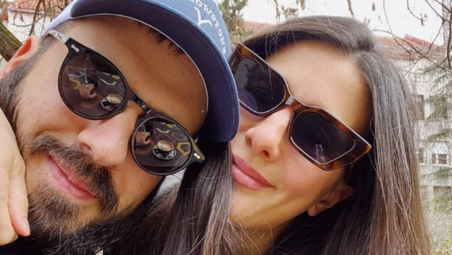 OVO JE SUPRUGA MARKA ROKVIĆA! Pevač joj posvetio pesmu, a evo kako je počela njihova ljubavna priča!