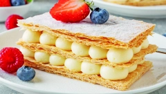 MILFOJ Neodoljivi francuski desert koji miriše na vanilu, a topi se u ustima