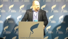 OVAJ KRENUO ZA STOPAMA PAVLA GRBOVIĆA Njegov sekretar poručuje: "Srbija treba da podrži rezoluciju o genocidu u Srebrenici!"