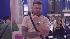 "DA LI JE TO STANISLAV RADIO JAGODICE" Isplivala nikad viđena fotografija rijaliti učesnika, društvene mreže gore, a on ni ne sluti šta se dešava!