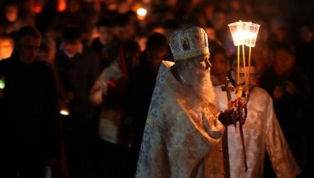 PUTIN U PONOĆ UŠAO U CRKVU "Rusija prolazi kroz sudbonosna iskušenja"