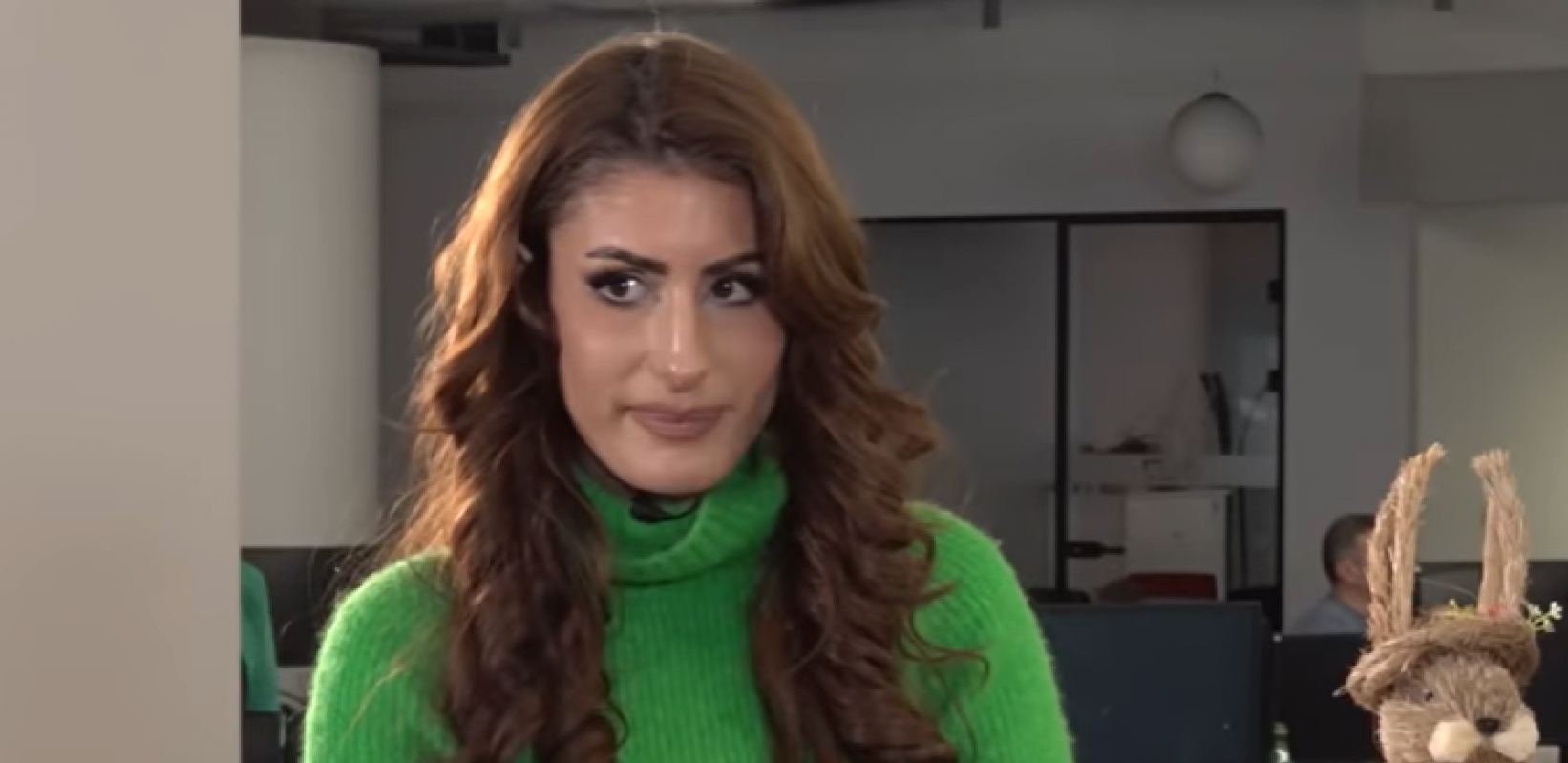 JOŠ JEDNA TRAGEDIJA U DOMU NAŠE PEVAČICE! Umrla joj dva člana porodice, ogromna tuga!