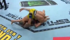 OVO NIKADA NISTE VIDELI DO SAD Neverovatan potez u UFC - spektakularna pobeda u 54 sekunde (VIDEO)