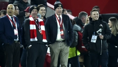 SVI SMO SE SMEJALI NJEGOVIM FORAMA Još jedna holivudska zvezda ulazi u engleski fudbal, da li će mu navijači oprostiti "ružnu prošlost"?