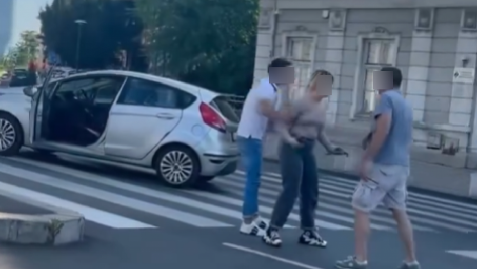 DEVOJKA U BEOGRADU KROZ SUZE VRIŠTI "OSTAVI GA NA MIRU..." Jezva scena kod Kalemegdana!