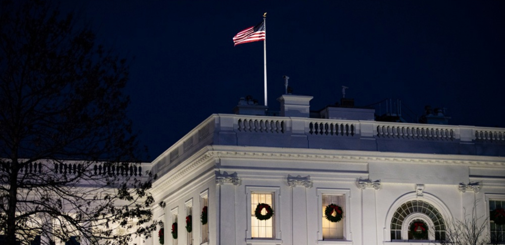 HITNO PREKINUT BRIFING ZA MEDIJE Dramatična scena u Beloj kući