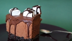 NEPEČENI RUM PARFE Očaravajuća poslastica koja uspeva svima, a topi se u ustima