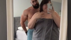 GOVORE JOJ DA ĆE JE SIGURNO PREVARITI Ispod snimaka se nižu GROZNI komentari: "Kako je moguće da je APOLON oženio MORŽA?" (VIDEO)
