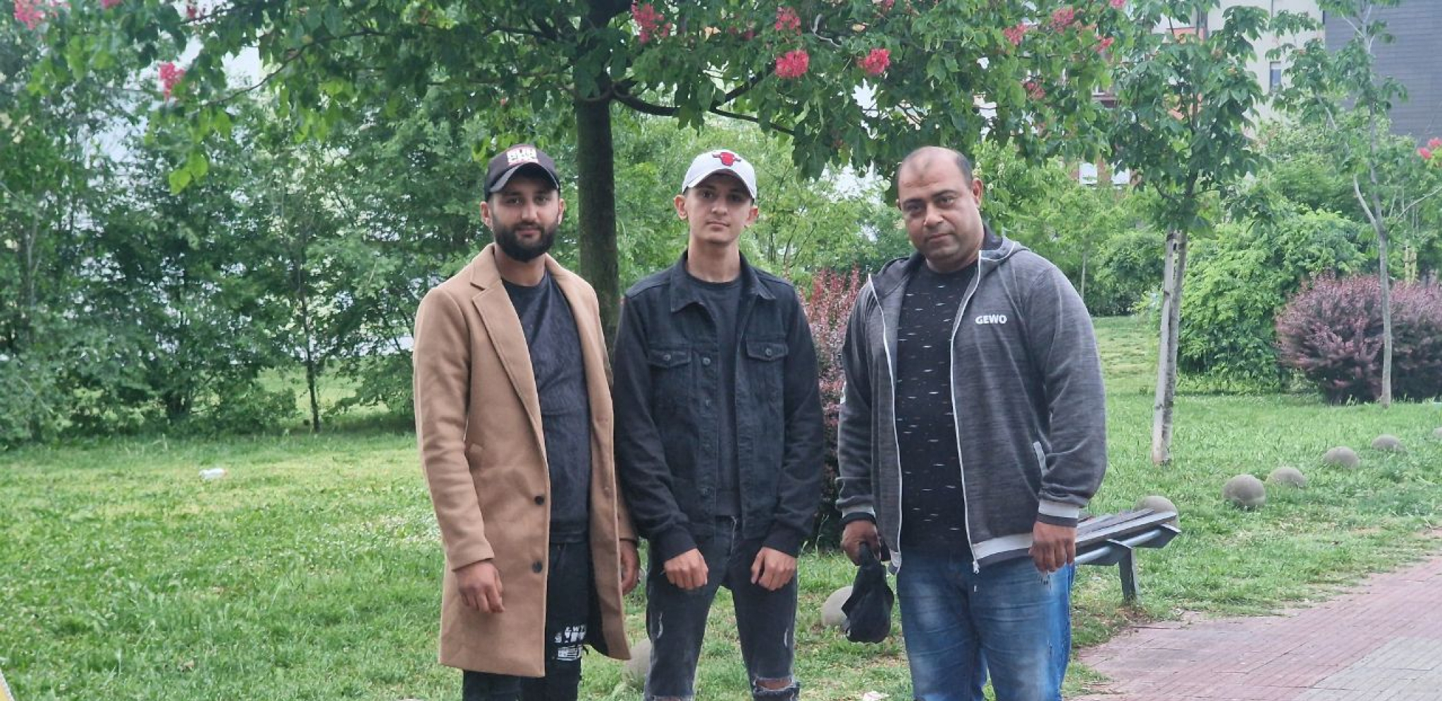 "ONI SU NAŠI HEROJI" Radnici gradske čistoće Danijel, Haljito i Sabatin spasili muškarca da skoči sa Varadinskog mosta u Dunav