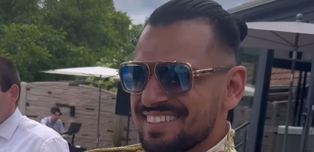 STAJLING BORE SANTANE KOMENTARIŠE CELA SRBIJA! U ovom izdanju se pojavio na venčanju, hit!