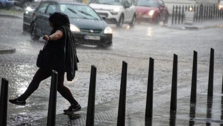 NATMURILO SE, STIŽE PLJUSAK Ovaj deo Srbije na udaru u naredna dva sata