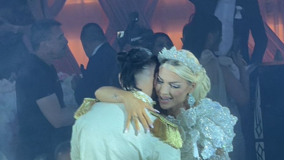PRVI PLES MILICE KEMEZ I BORE SANTANE! Grli ga i plače, cela sala u suzama, emotivne scene na venčanju