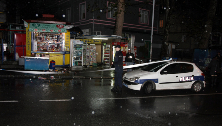 NEBOJŠA BRANIO PAZAR, A LOPOVI MU ZARILI NOŽ U LEĐA Stravični detalji napada na radnika trafike u centru Beograda
