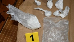 ZNANJE IZ HEMIJE KORISTIO DA PRAVI NARKOTIKE  Policija pronašla dve laboratorije za izradu sintetičke droge metamfetamin