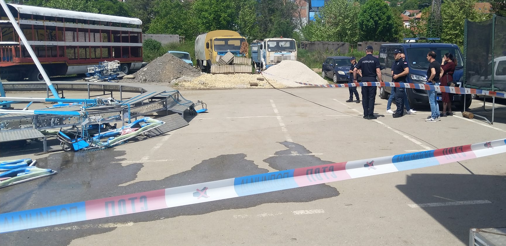 OGLASIO SE NAČELNIK HITNE POMOĆI U KURŠUMLIJI Evo u kakvom su stanju deca povređena na ringišpilu