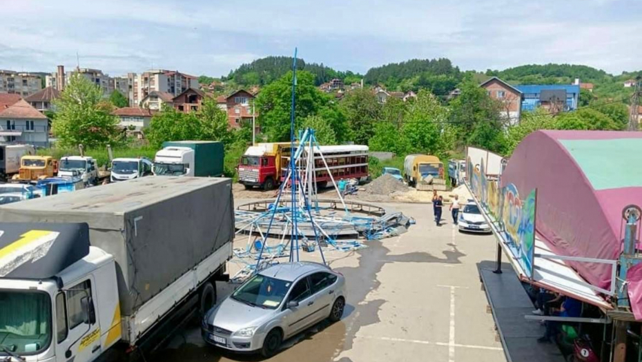 KORPE SA RINGIŠPILA SU SE OTKAČILE, DECA SU PALA U REKU TOPLICU Tragedija slična današnjoj se već jednom desila - i to u istom kraju!
