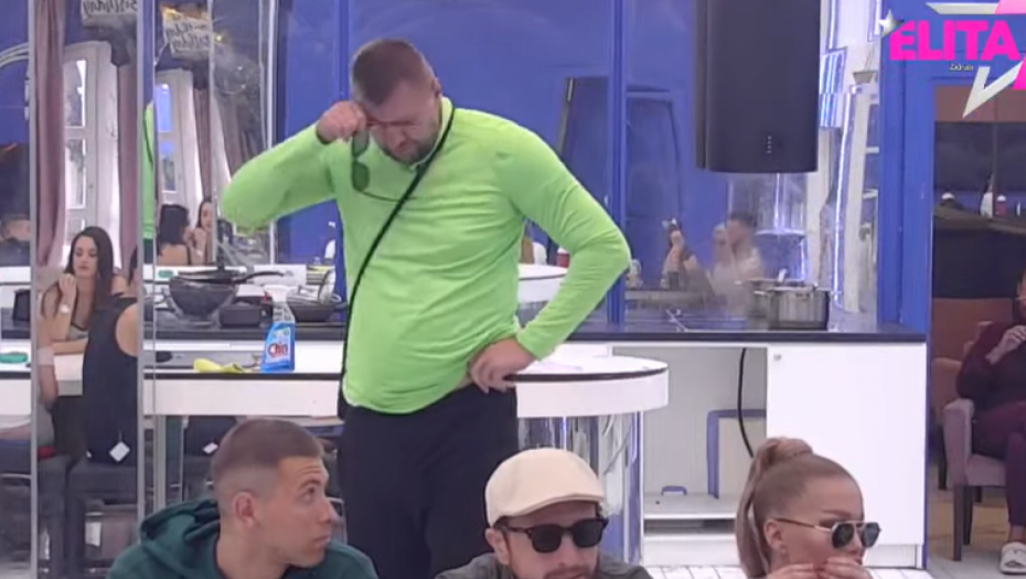 JANJUŠ PLAKAO U EMISIJI UŽIVO Uhvaćen u suzama, sve se saznalo, ovo je razlog