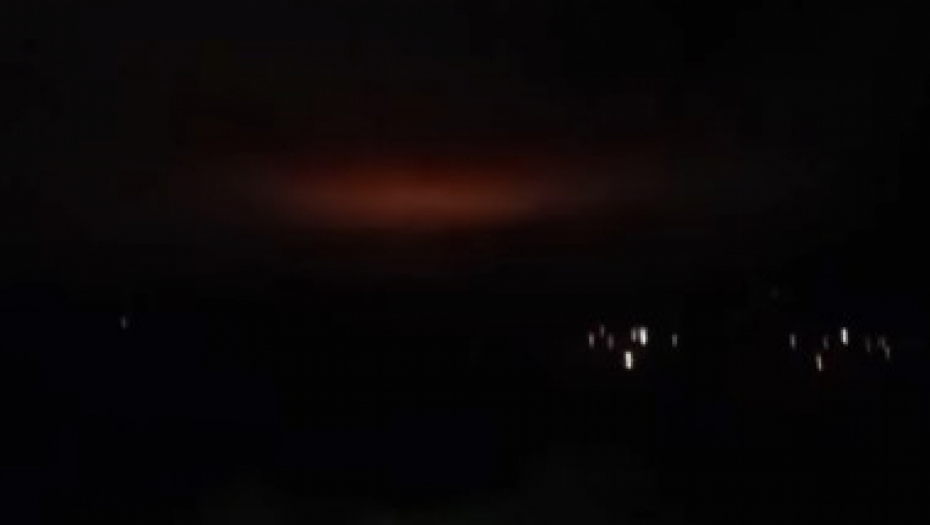 ŠTA JE OVO NA NEBU IZNAD BEOGRADA? Neobična pojava zbunila građane, evo o čemu se radi (VIDEO)