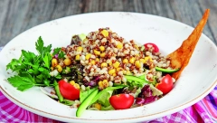 KINOA SALATA BOLJA OD ONE KLASIČNE Ukusna i aromatična, rashladiće vas u trenu