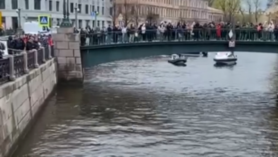 AUTOBUS UPAO U REKU Haos u Rusiji, ima poginulih(VIDEO)