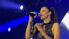 KOLAPS NA NASTUPU ALEKSANDRE PRIJOVIĆ U VRNJAČKOJ BANJI Ljudi vrište, pevačica se hitno oglasila