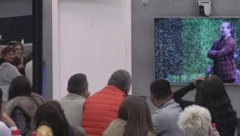 BRAT RIJALITI UČESNIKA PRETUKAO DEVOJKU Polomio joj rebra i makazama isekao po licu, momentalno uhapšen!