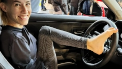 OSTVARILA JOŠ JEDAN SVOJ CILJ Devojka sa krilima položila VOZAČKI ISPIT, pa objavila sliku iz kola (FOTO)