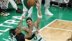 KAVALIRSIMA PRESUDIO DŽEJSON TEJTUM Boston napravio brejk u Klivlendu
