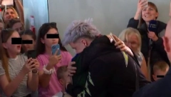 PREDSTAVNIK HRVATSKE NA EVROVIZIJI ZAPLAKAO NA TRGU Nije mogao da sakrije emocije kada je ugledao njih, rasuo se na komade