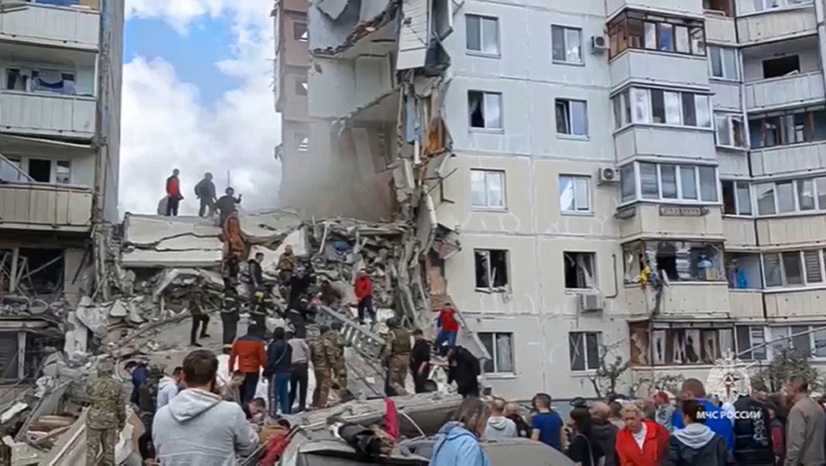 PANIKA U BELGORODU! Stanovnici 14 sela moraju da nose pancire i šlemove, zabranjen prilaz ženama i deci!