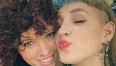 SMUVALE SE TAKMIČARKE EVROVIZIJE Objavile intimne fotografije, na mrežama nastao haos: "Jesu li to one zajedno?"