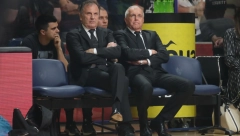 "DELIJE" POSVETILE PESMU ŽELJKU OBRADOVIĆU Vreo doček za trenera Partizana u "Pioniru" (VIDEO)