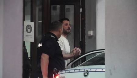 MARKO MILJKOVIĆ URLA NA POLICIJU I PRAVI HAOS! Drama ispred psihijatrije: Hoće da me naprave ludim!
