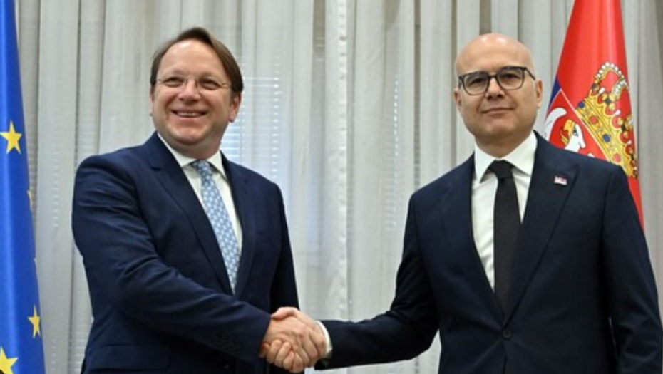 "OVO JE KLJUČNA GODINA" Premijer Vučević se sastao sa Oliverom Varheljijem (FOTO)