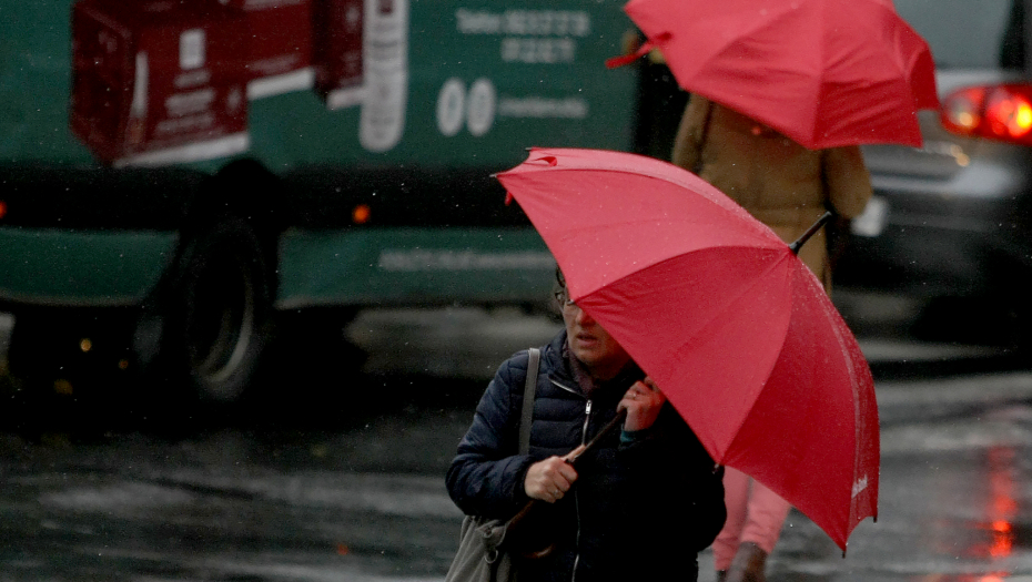 JUTRA SVE HLADNIJA, TEMPERATURA ISPOD NULE RHMZ se oglasio najnovijom najavom (FOTO)