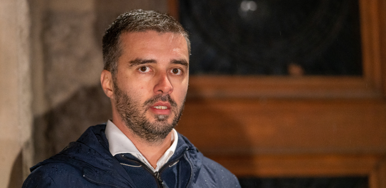 TUPANJAC IZ CRTE PODNEO PRIGOVOR PROTIV LISTE SAVA MANOJLOVIĆA NA VRAČARU! Nema dovoljno potpisa, niti dovoljan broj kandidata manje zastupljenog pola! (FOTO)