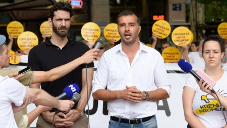 SAVO NE VOLI ŽENE, ALI IM SE DODVORAVA IZ SAMO JEDNOG RAZLOGA Bićete šokirani!